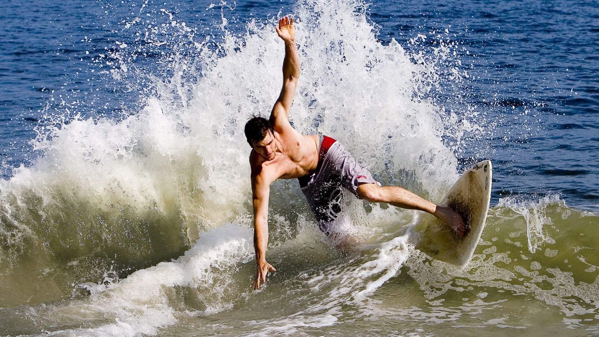 战术重心转向高位控压与快速切换